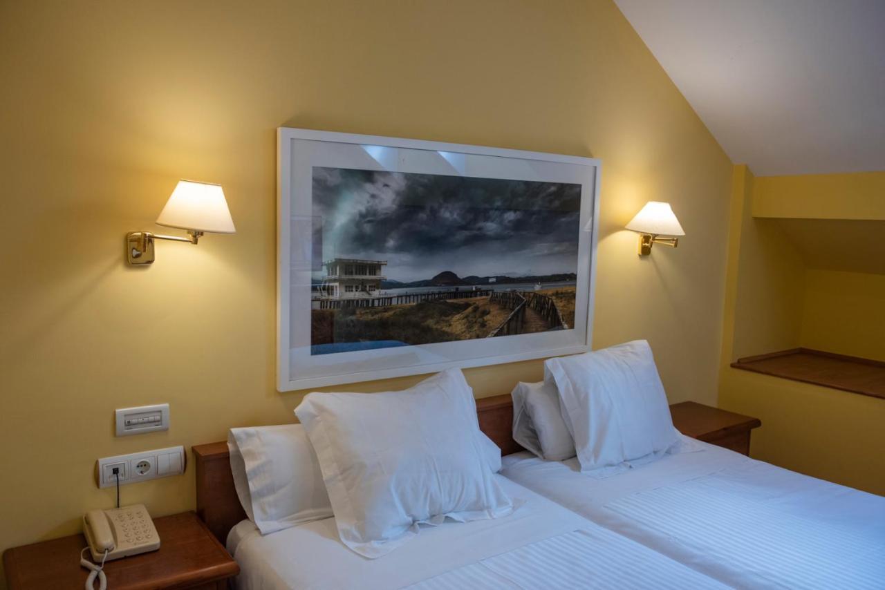 Hotel Faro De San Vicente Сан-Висенте-де-ла-Баркера Экстерьер фото