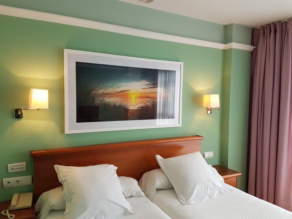 Hotel Faro De San Vicente Сан-Висенте-де-ла-Баркера Экстерьер фото